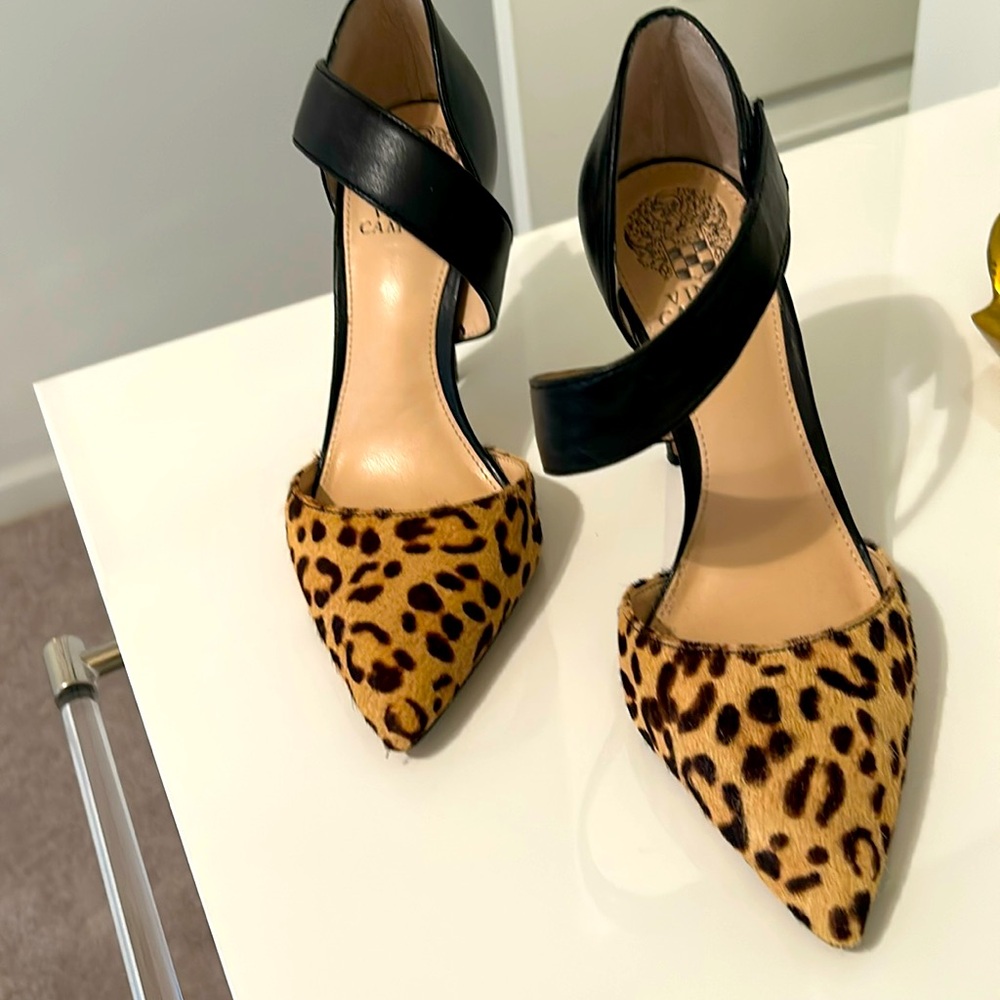 Vince, Caputo, Skin, and leather shoes with crossover ankle, Velcro closure.